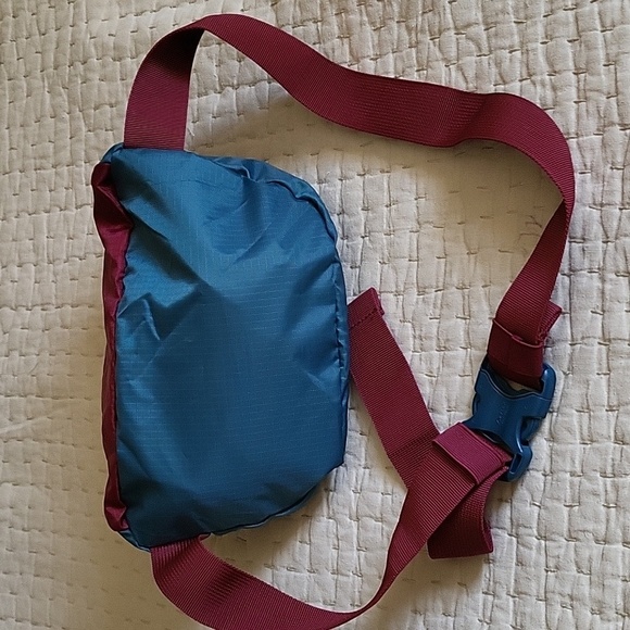 Nwot Eddie Bauer Packable Teal, Cream Maroon Fanny Pack Will Fit Up To 42" Waist - Picture 3 of 7